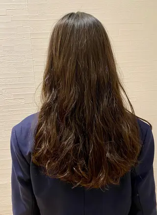 ロング パーマ イシカワ ユウタのヘアスタイル