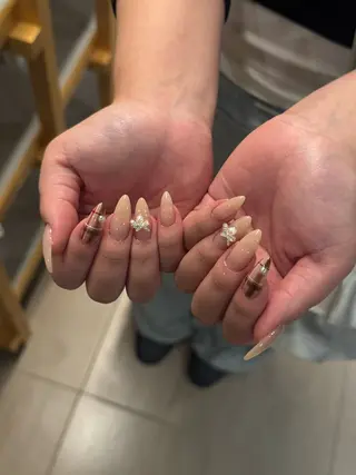 ネイル lino u sawaのネイルデザイン