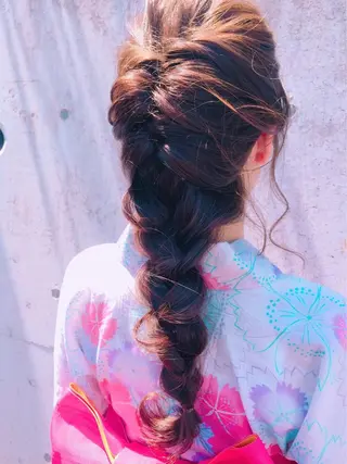 ヘアアレンジ yukari 艶髪ヘアのヘアスタイル