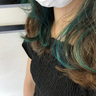 ミディアム カラー ヘアアレンジ 小顔カット✨ 透明感カラーのヘアスタイル