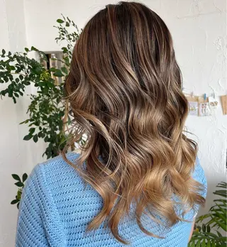 ロング カラー 🌸小掛🌸 豊橋外国人風カラーのヘアスタイル