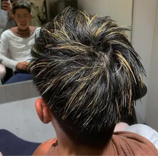 ショート カラー メンズ peakshair所属・髪質改善/メンズパ ーマ𝒀𝑼𝑻𝑶のヘアスタイル