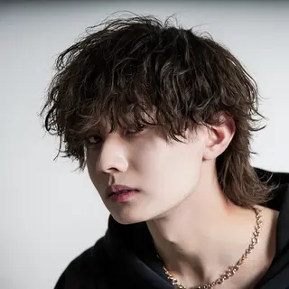 ミディアム カラー パーマ メンズ シースルーマッシュ/ メンズ/KYOHEIのヘアスタイル