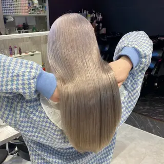 ロング 💎艶々ハイトーン MOE💍🤍のヘアスタイル