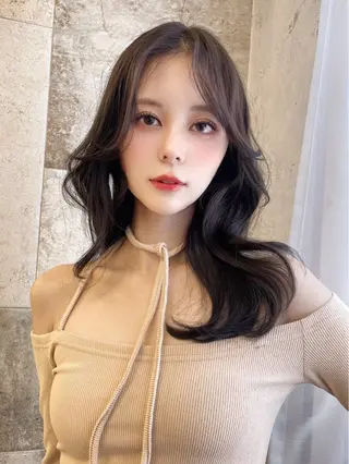 セミロング Kanami/韓国風 /艶カラーのヘアスタイル