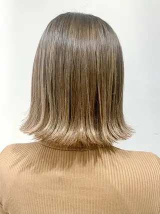 カラー nuu所属・💜ショート💜 ウルフ、ボブ二色亜美のヘアスタイル