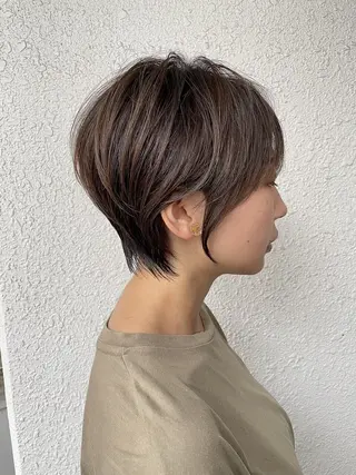 ショート Londnaitre MAHOのヘアスタイル