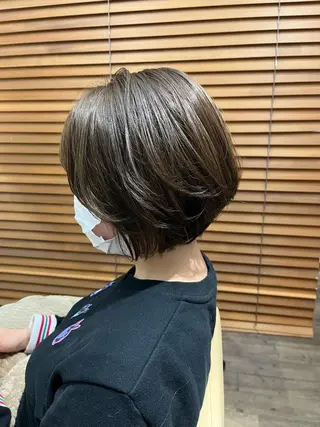 ショート カラー 代表　土屋ヒロユキ ショートカットのヘアスタイル