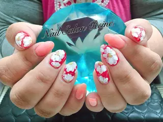 ネイル Nailsalon Reine所属・玉栄 伶奈のネイルデザイン