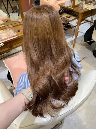 ロング カラー 山﨑 まなかのヘアスタイル