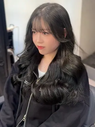 ロング カラー 韓国レイヤー➰北田 陸斗➰コテ巻きパーマのヘアスタイル