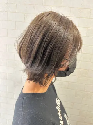 ショート 大人レイヤー& 透明感カラー💄のヘアスタイル