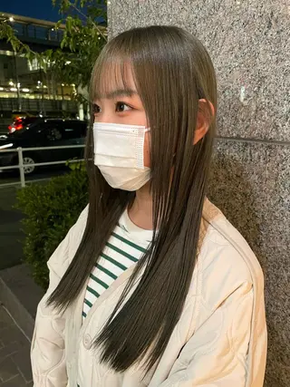 カラー BLANCA　HAIR西尾所属・新納 杏奈のヘアスタイル