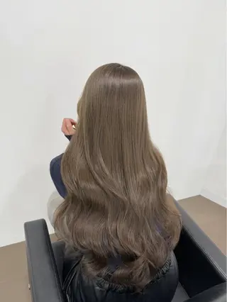 ロング みゆき/透明感カラー /カラー特化のヘアスタイル