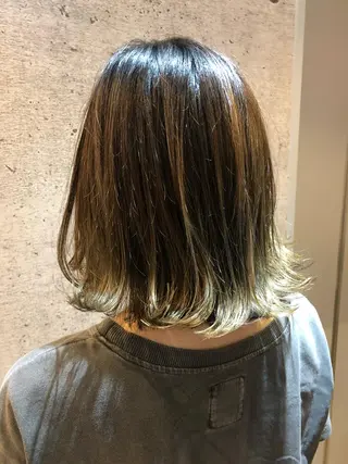 ミディアム 久保 敏之のヘアスタイル