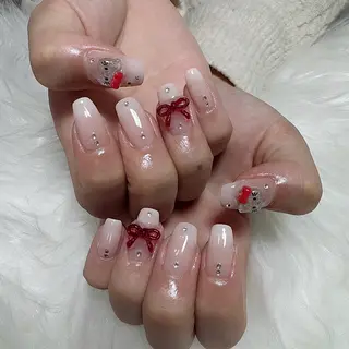 ネイル シュシュ 🎀 girly nailのネイルデザイン