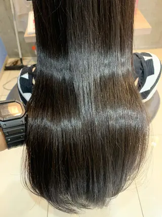 ロング 早坂 裕真のヘアスタイル