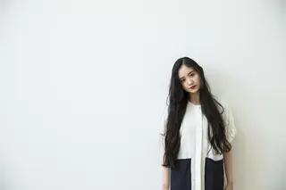 ミディアム 鈴木 奈波のヘアスタイル