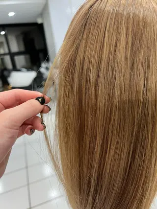 ミディアム カラー 🎀ハイトーン/レイ ヤー/Reina🎀のヘアスタイル