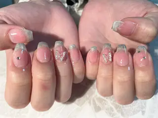 ネイル Roi〈ロワ〉 Minakoのネイルデザイン