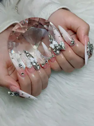 ネイル Lumi Nail 新大久保3‘のネイルデザイン