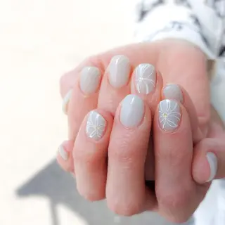 ネイル salon de clea (クレア)所属・秋山 あゆみのネイルデザイン