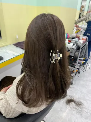 セミロング カラー パーマ ヘアアレンジ メンズ キッズ ネイル マツエク・マツパ アイブロウ linette所属・🐩推し活🐩 FUTABA🍒のヘアスタイル