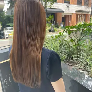 カラー BELLA所属・井上 紗和のヘアスタイル
