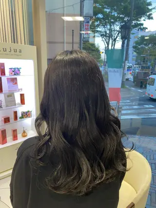 ロング 🩰 艶髪美髪 shiori🫧のヘアスタイル