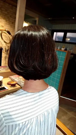 ショート alushe 岡 陽子のヘアスタイル