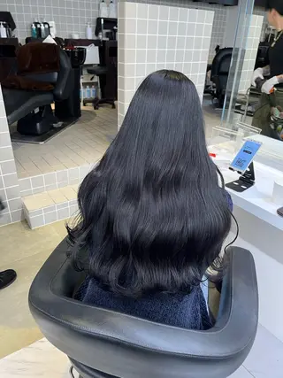 ロング 寒色＆ブリーチ特化 寒色MiOのヘアスタイル