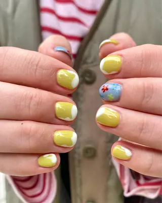 ネイル 梶山 美月のネイルデザイン