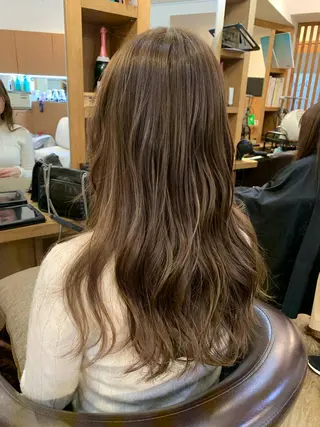 ロング カラー パーマ エンドウ ミノリ🤎 /半個室/レイヤーのヘアスタイル