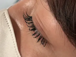 マツエク・マツパ ᴘʟᴀᴛɪɴᴜᴍ ᴅᴏʟʟえば🫧のマツエク・マツパデザイン