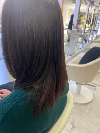 ミディアム 鬼澤 なお子のヘアスタイル