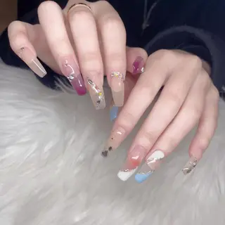 ネイル AngelChris ビューティーサロンのネイルデザイン