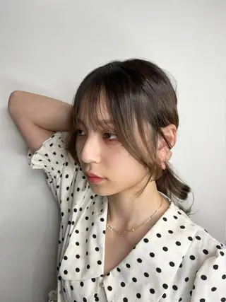 セミロング 韓国ヘア レイヤーカットのヘアスタイル