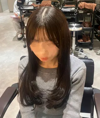 ロング レイヤーカット/ うる艶カラー/ユイのヘアスタイル