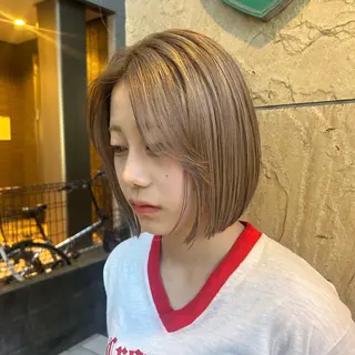 ショート ぱつっとボブ/Wカラ ー/ことこ🍒のヘアスタイル