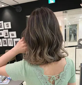 ミディアム カラー 🇺🇸海外デザイン iCON TOKYOのヘアスタイル