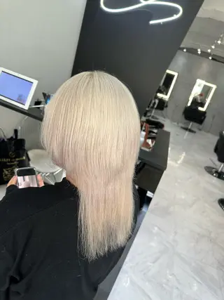 セミロング カラー 透明感/ブリーチ縮毛 /髪質改善/星野純一のヘアスタイル