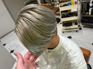 ショート カラー メンズ MichioNozawaHairSalonGinza所属・watanabe kazukiのヘアスタイル