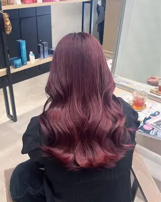 セミロング 寒色 ♡ レイヤー ┊︎miyuのヘアスタイル