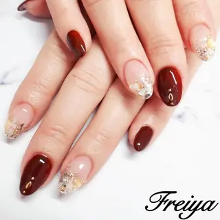 ネイル FREIYA所属・FREIYA マツエク、ネイルの眉毛・アイブロウイメージ