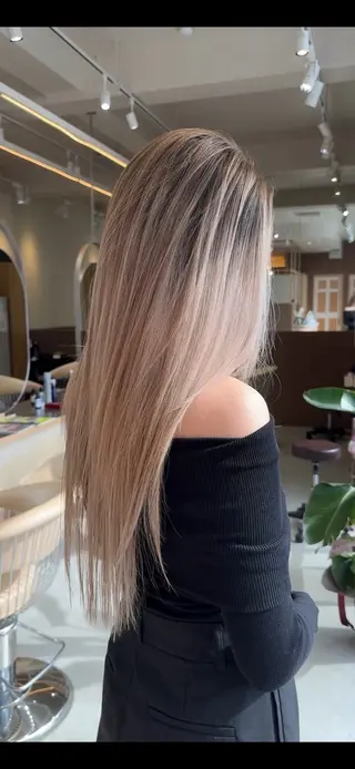 ロング カラー La fith hair ruu.所属・lafithhair ruu.南本庄のヘアスタイル