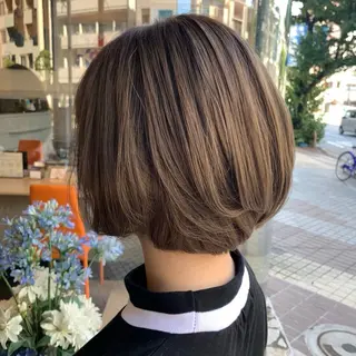 ミディアム カラー MESSA Raffinato所属・岩永 知衣のヘアスタイル