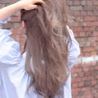 セミロング カラー attrait アトレのヘアスタイル