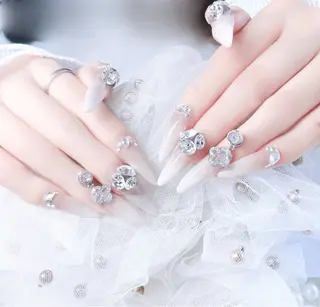 ネイル Yudia🦋 azuのネイルデザイン