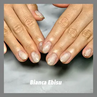 ネイル bianca TORII🌞のネイルデザイン