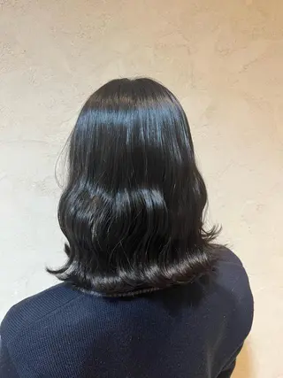 ミディアム カラー 竹添 有梨沙のヘアスタイル